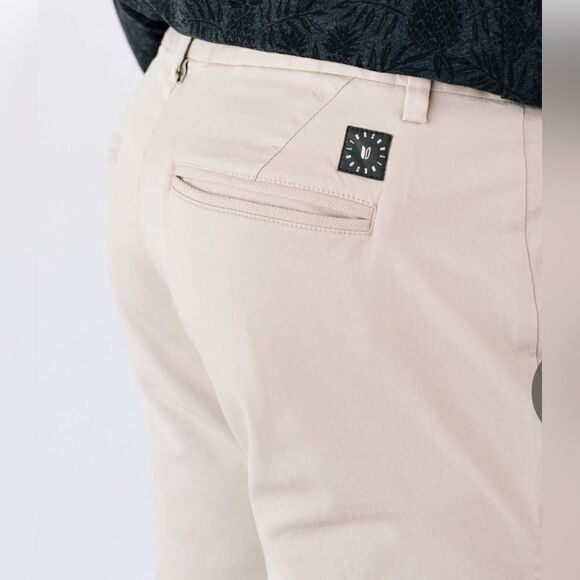 NWT LinkSoul Men’s Khaki Crosby Chino Pant Golf - Size 40” - Picture 4 of 9